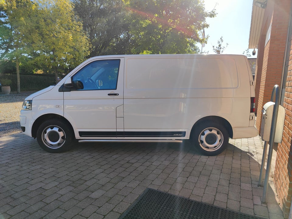 VW Transporter 2,0 TDi 140 Kassevogn DSG kort