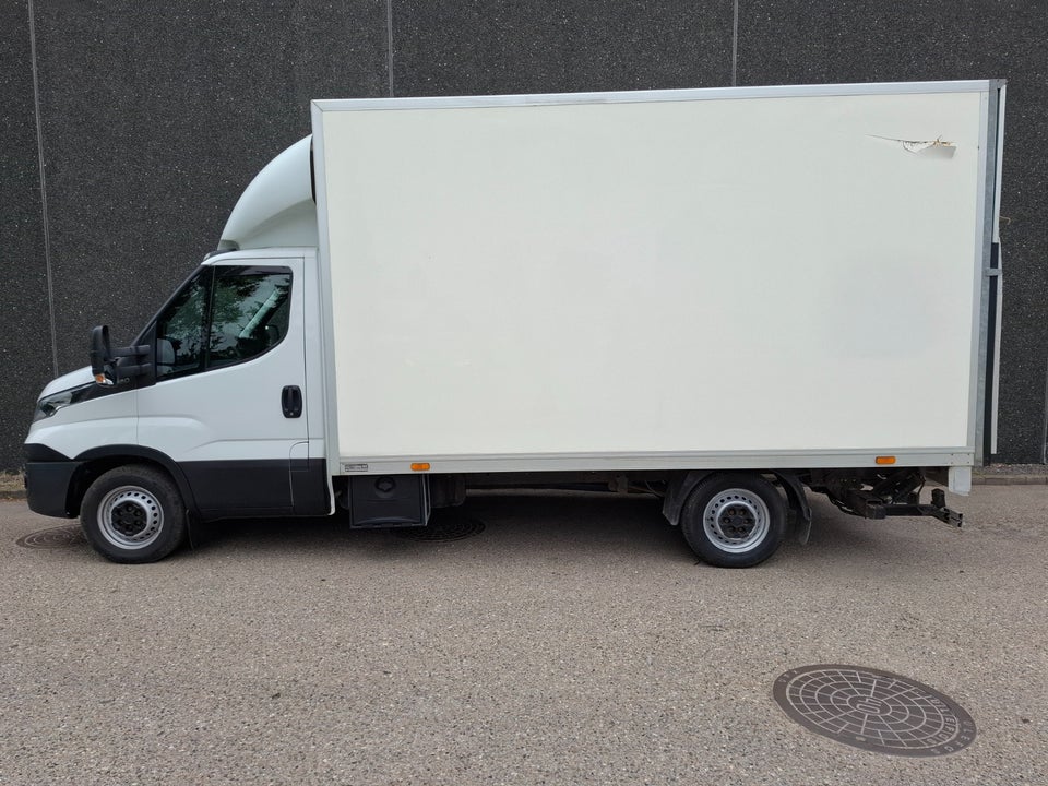 Iveco Daily 2,3 35S16 Alukasse m/lift AG8 2d