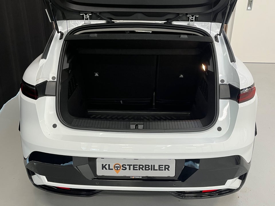 Renault Megane E-Tech 40 Equilibre 5d