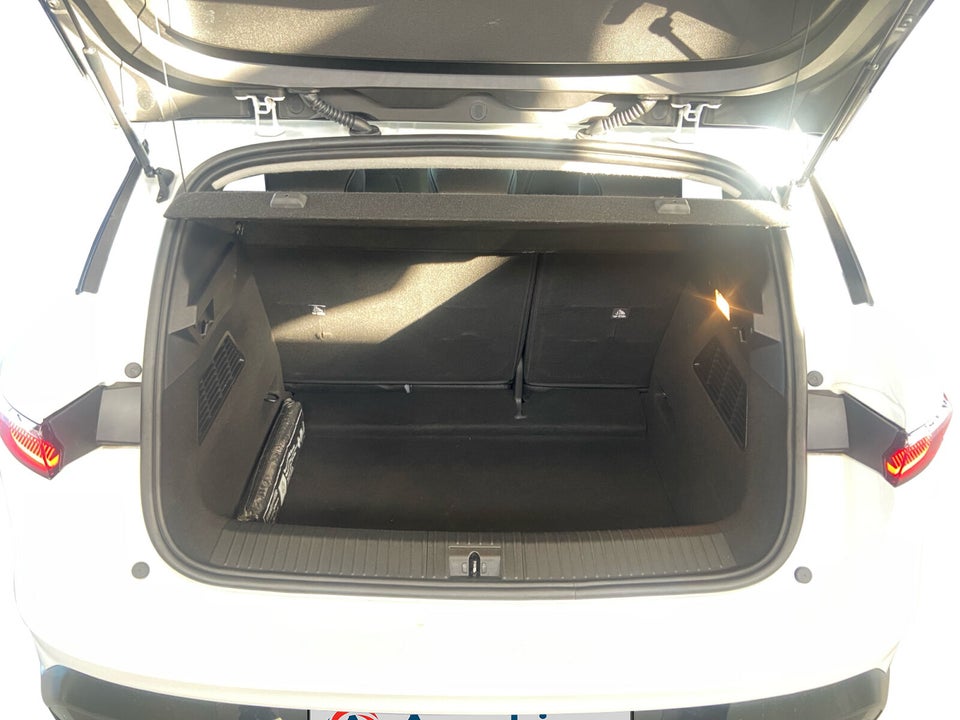 Renault Megane E-Tech 40 Equilibre 5d