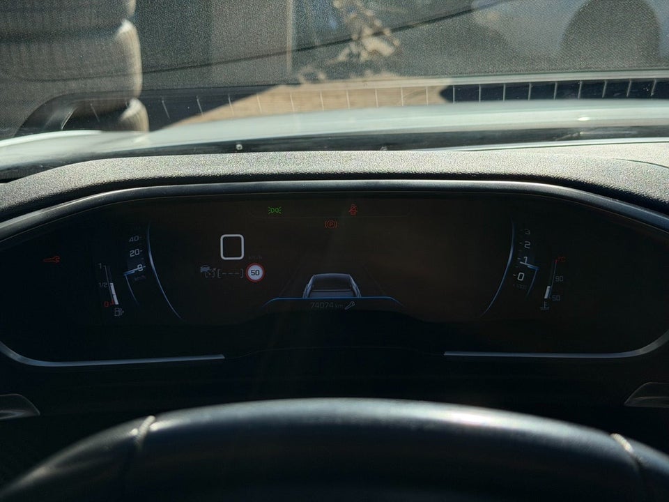 Peugeot 508 1,5 BlueHDi 130 Allure SW 5d