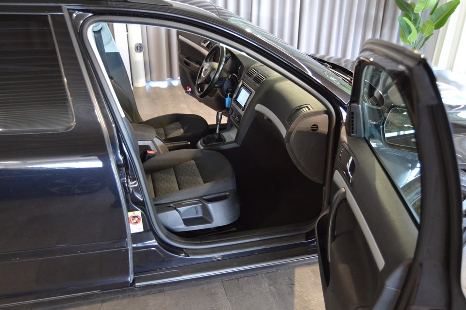 Skoda Octavia 1,8 TSi 160 Ambiente Combi 5d