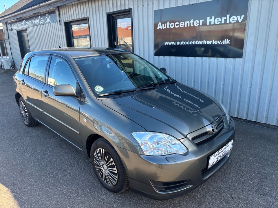 Toyota Corolla 1,4 Terra 5d