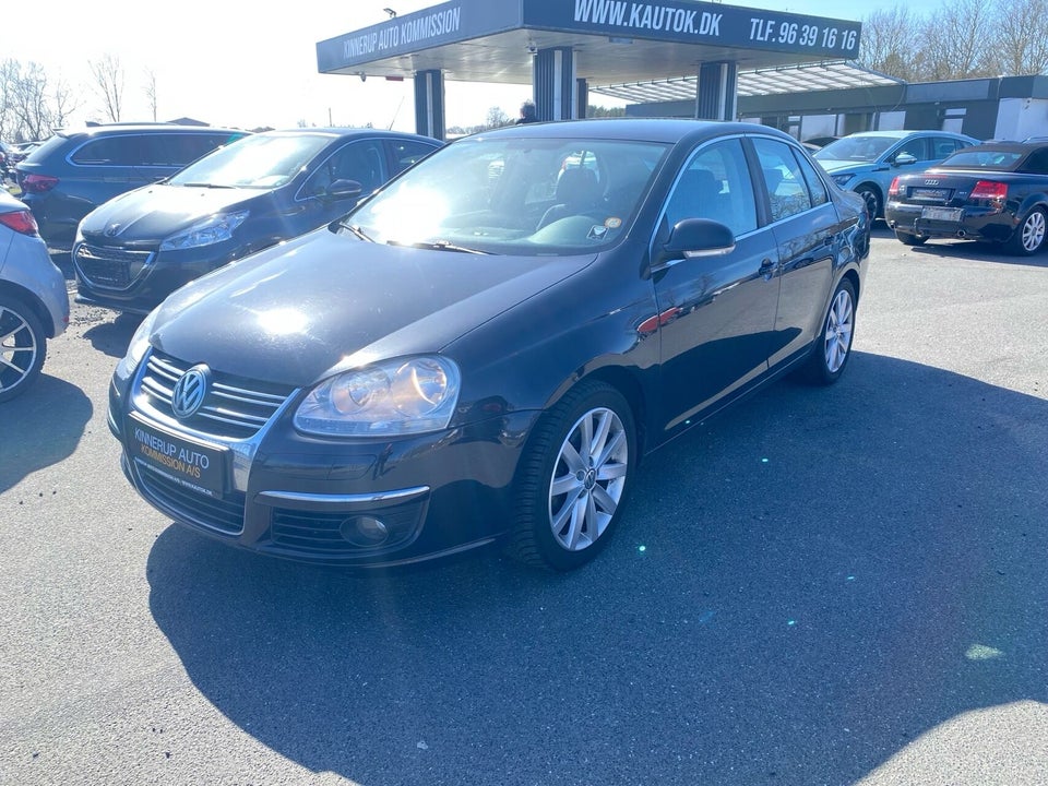 VW Jetta 2,0 TFSi Sportline 4d