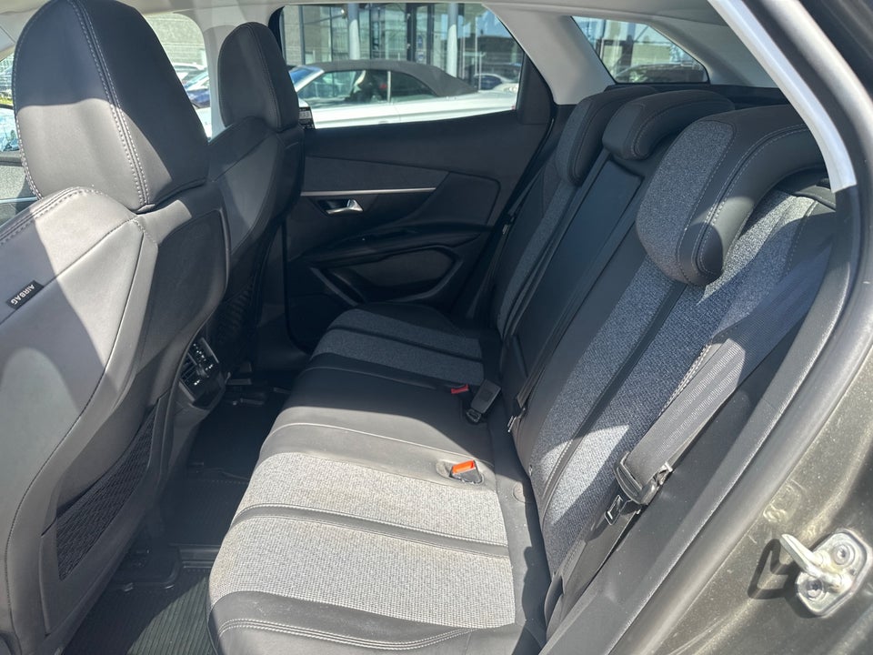 Peugeot 3008 1,6 BlueHDi 120 Allure EAT6 5d