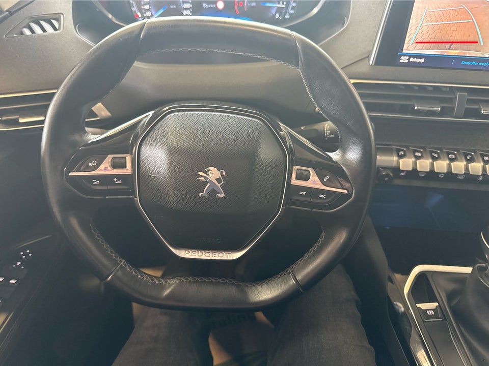 Peugeot 5008 1,6 BlueHDi 120 Allure 7prs 5d