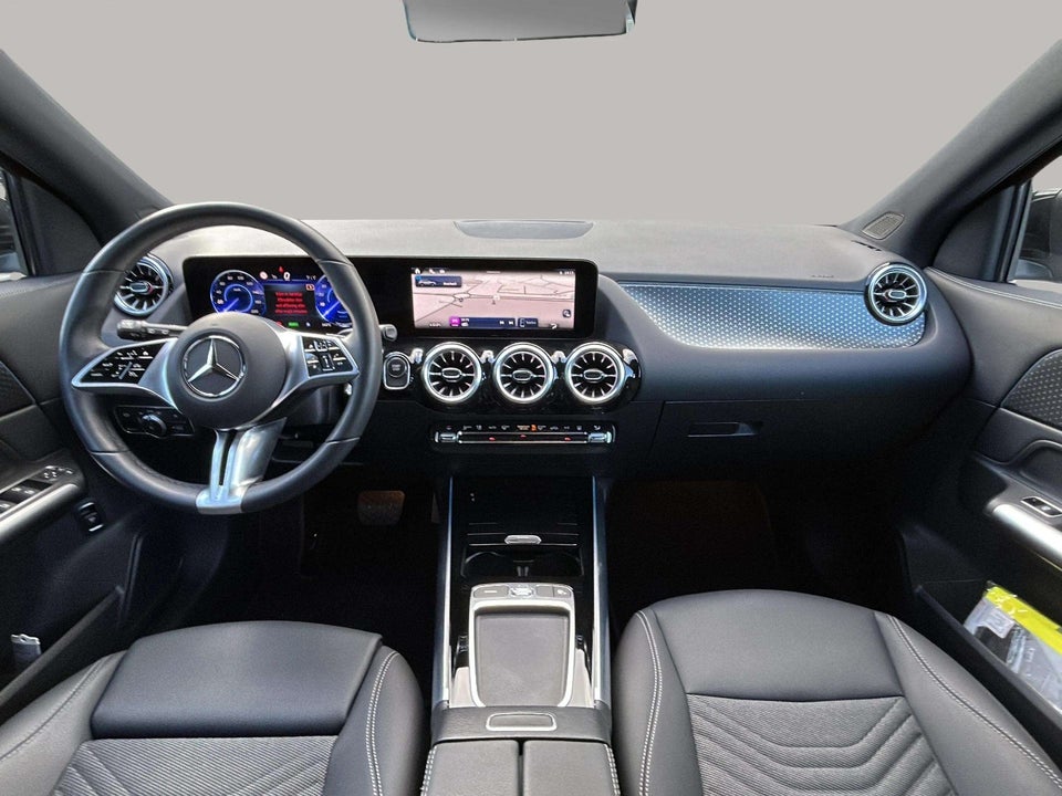 Mercedes EQA250+ Progressive 5d