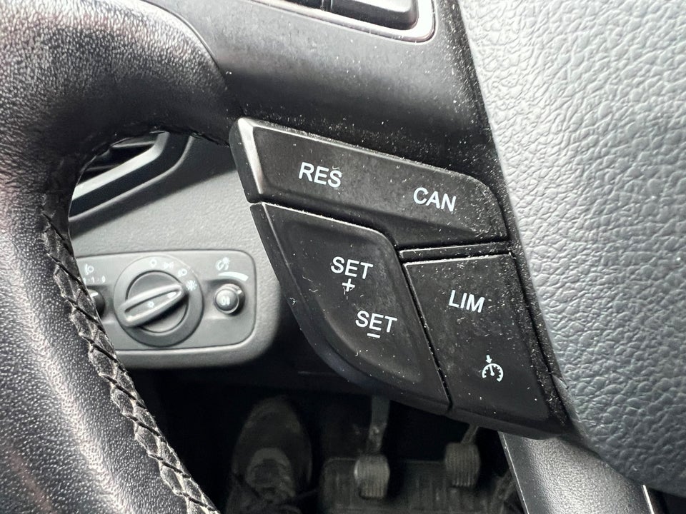 Ford C-MAX 1,0 SCTi 125 Titanium 5d