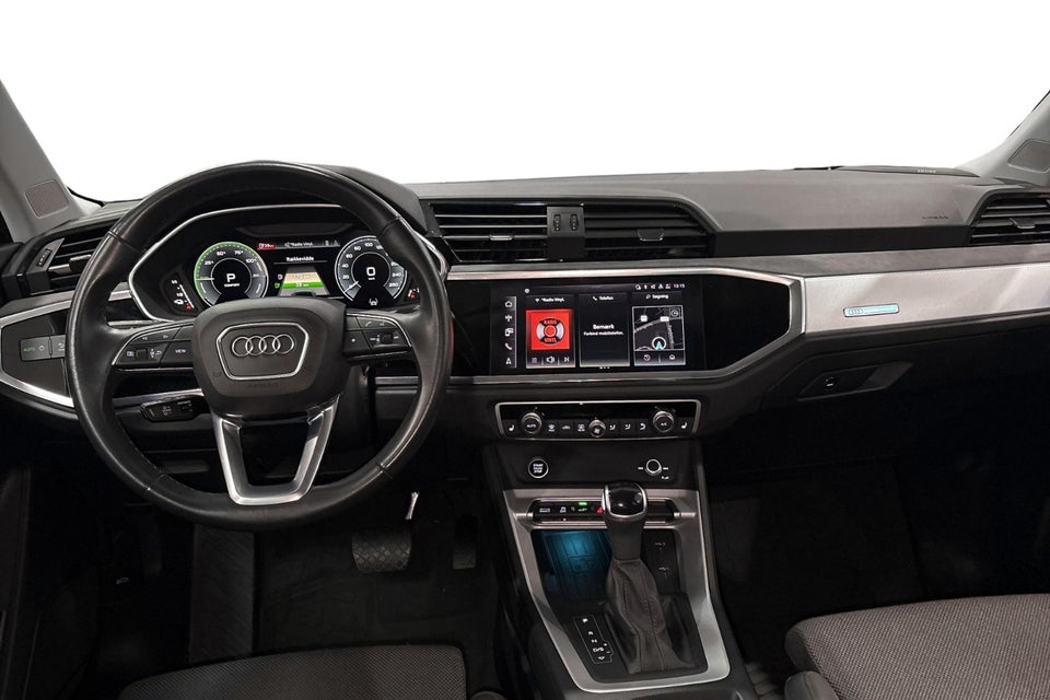 Audi Q3 45 TFSi e Attitude plus S-tr. 5d