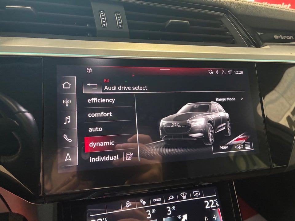 Audi Q8 e-tron 55 quattro 5d