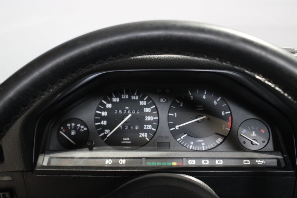 BMW 320i 2,0 Cabriolet 2d