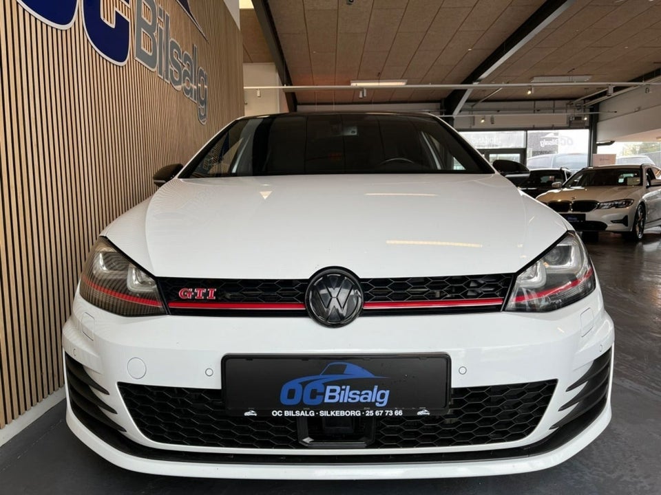 VW Golf VII 2,0 GTi Performance DSG BMT 5d