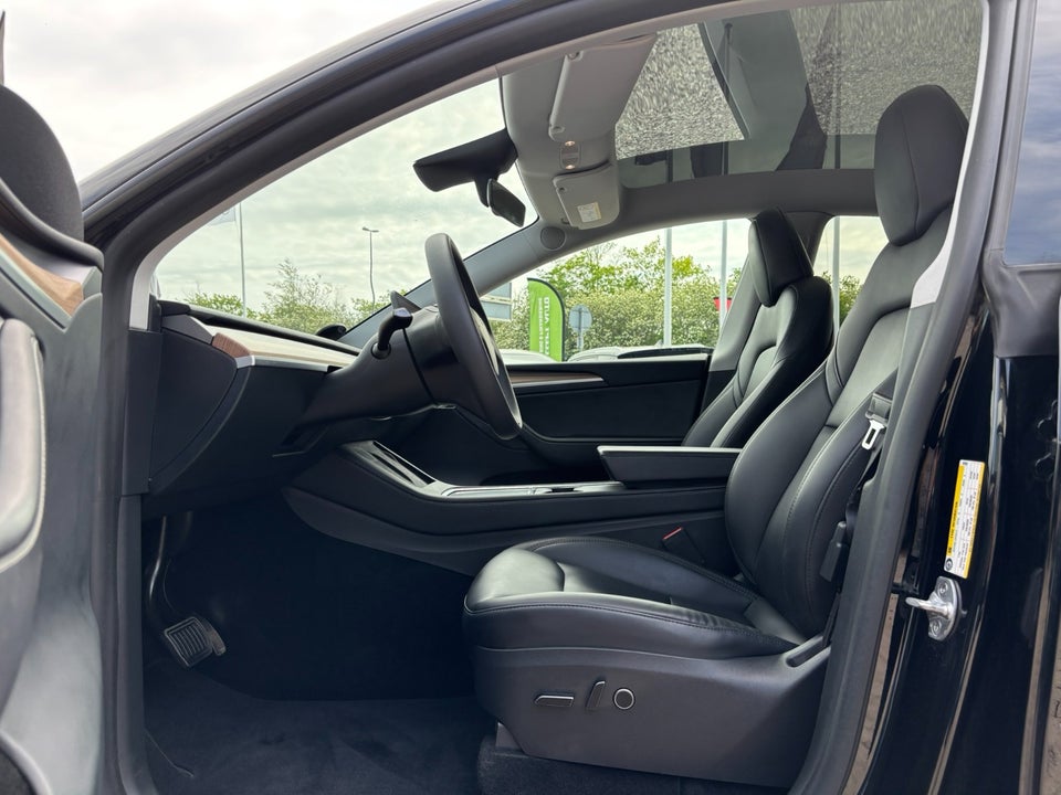 Tesla Model Y Long Range AWD 5d