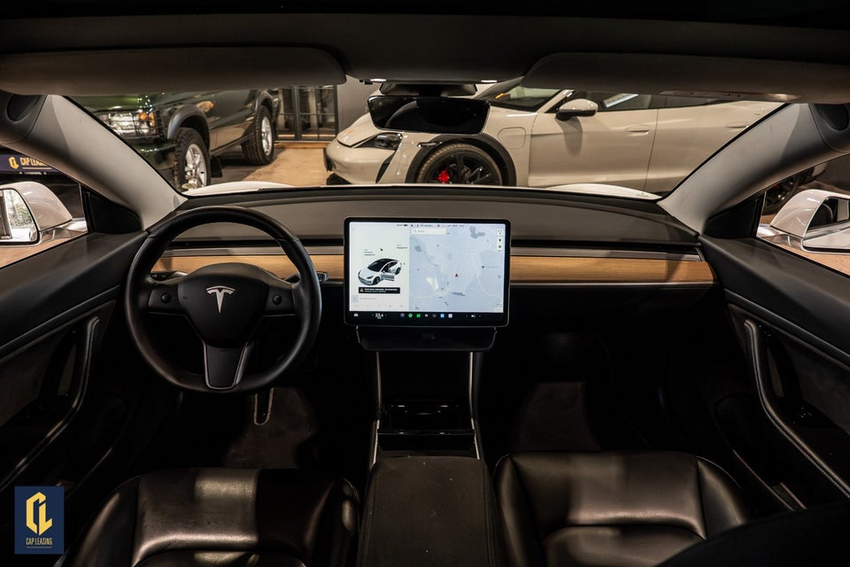 Tesla Model 3 Long Range AWD 4d