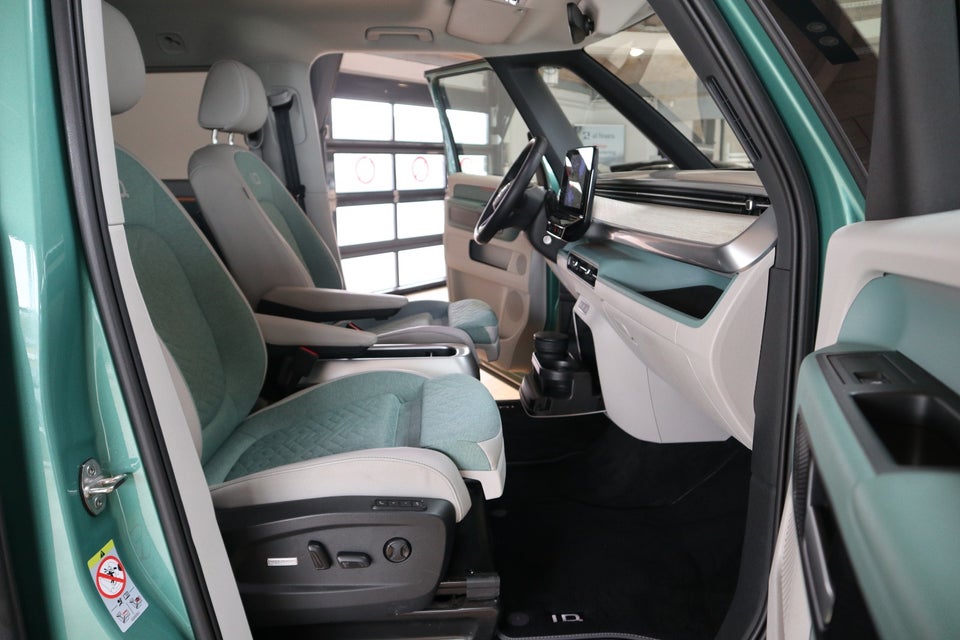 VW ID.Buzz 77 Style 75 Years Edition SWB 5d