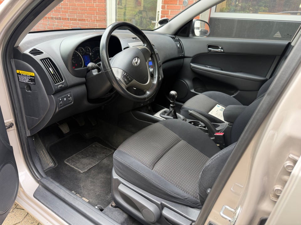Hyundai i30 1,4 CVVT 109 Comfort 5d