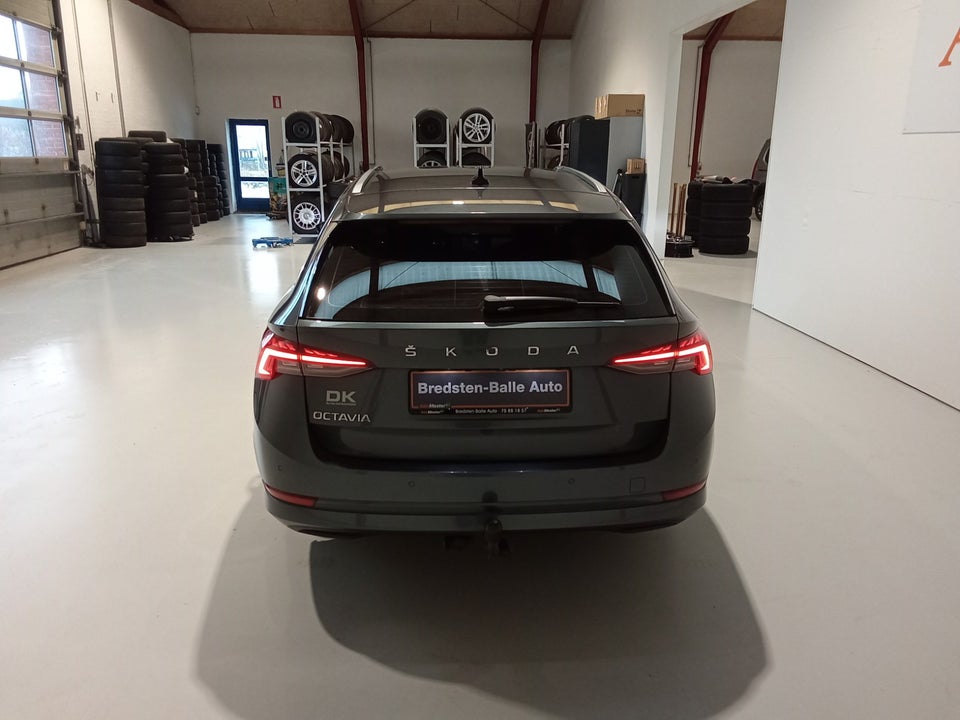 Skoda Octavia 2,0 TDi 150 Business Executive Combi DSG 5d