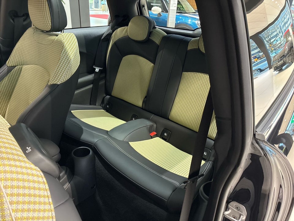 MINI Cooper SE Edition Premium Plus 3d