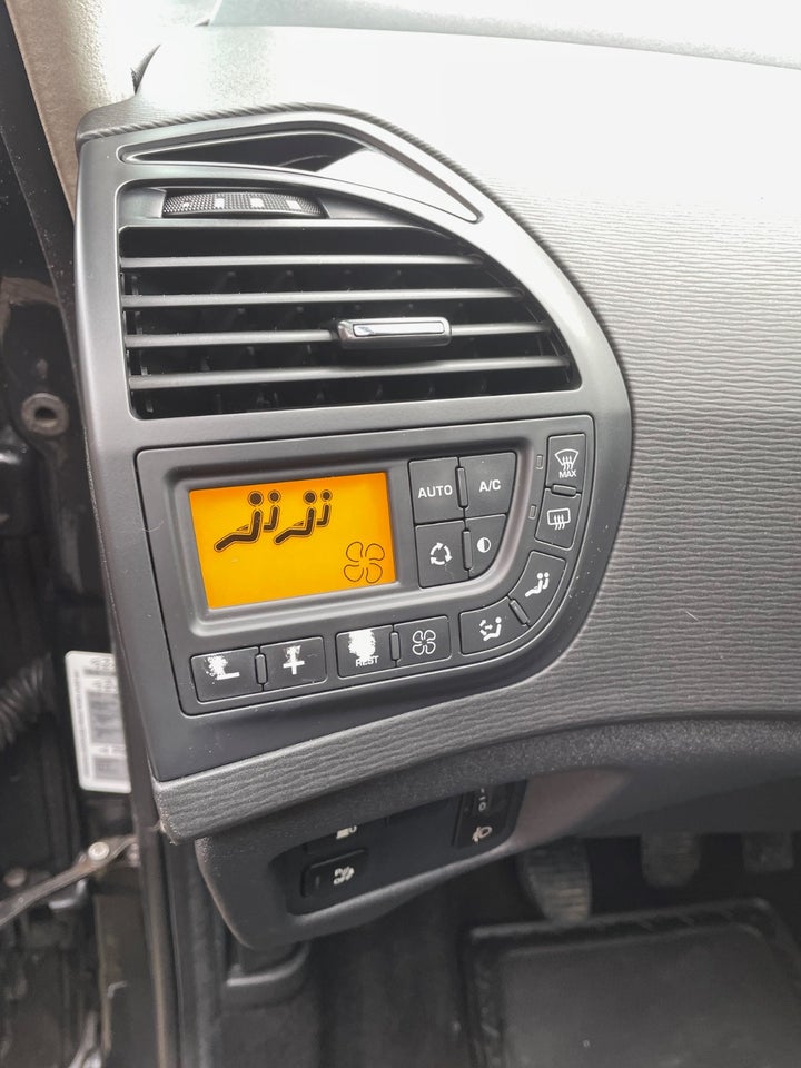 Citroën Grand C4 Picasso 1,6 HDi 110 SX 7prs 5d