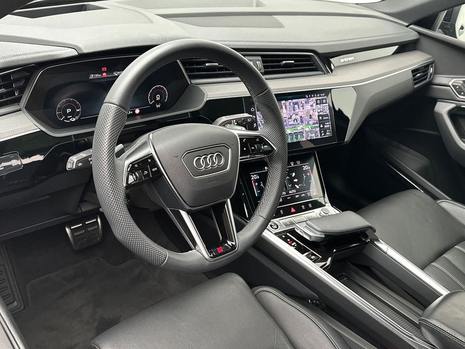 Audi Q8 e-tron 55 S-line quattro 5d