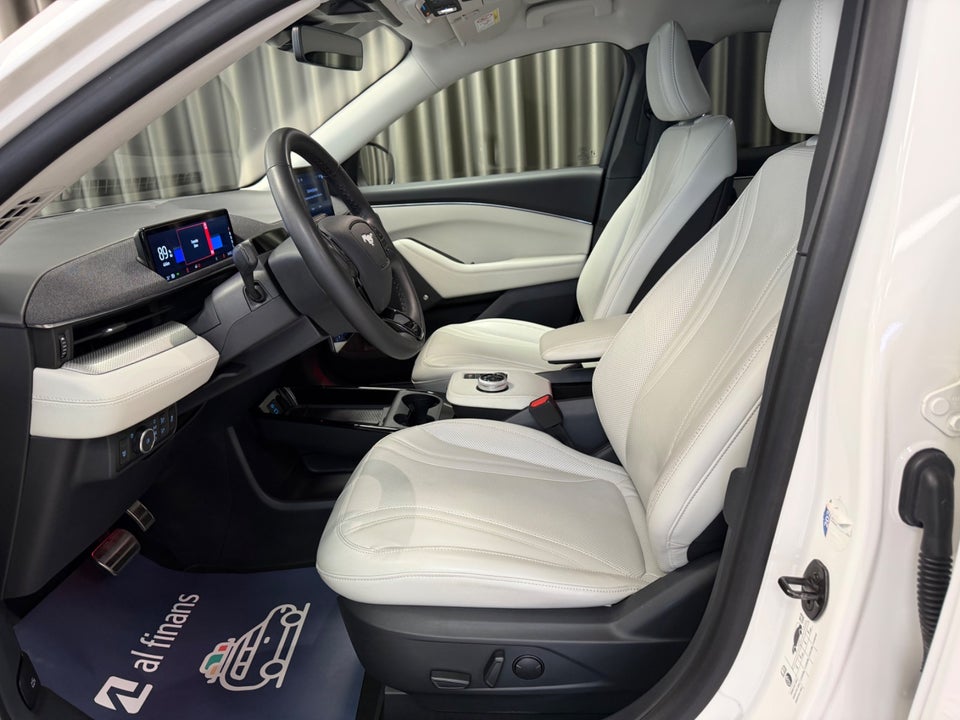 Ford Mustang Mach-E 91 Premium Extended Range AWD 5d