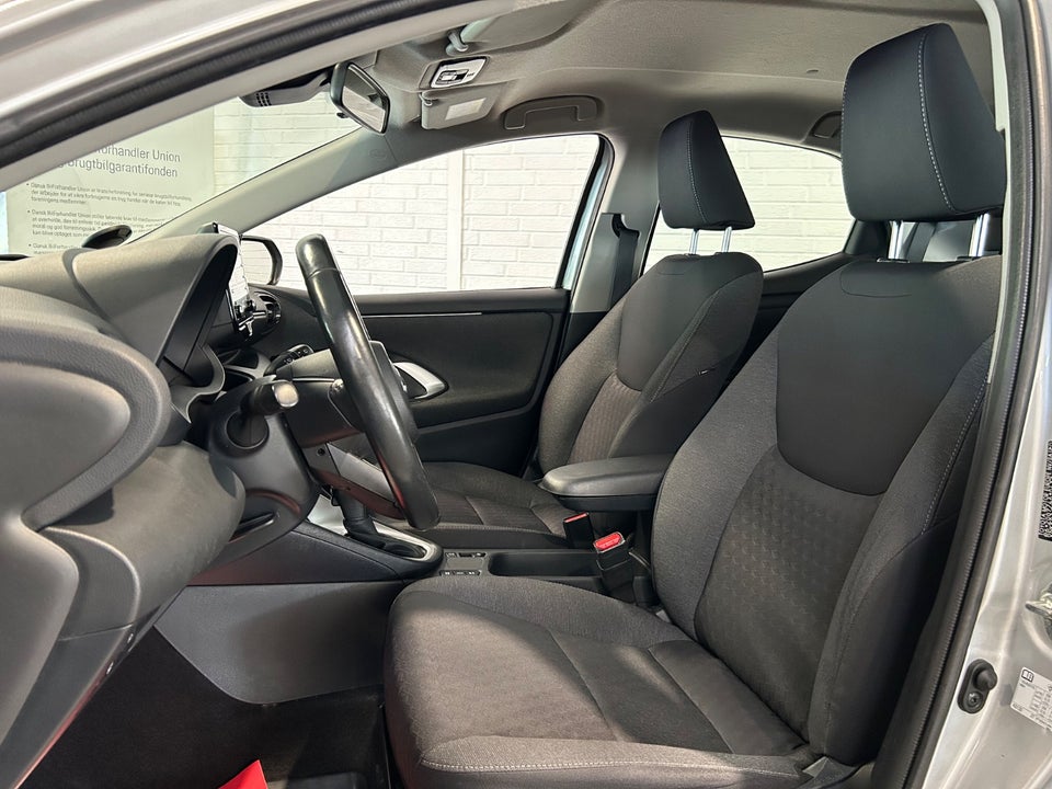 Toyota Yaris 1,5 Hybrid H3 e-CVT 5d