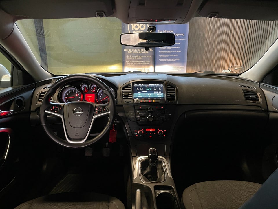 Opel Insignia 1,8 Edition 4d
