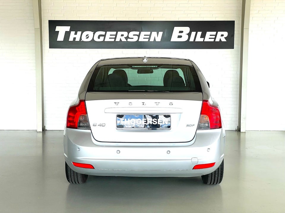 Volvo S40 2,0 Momentum 4d