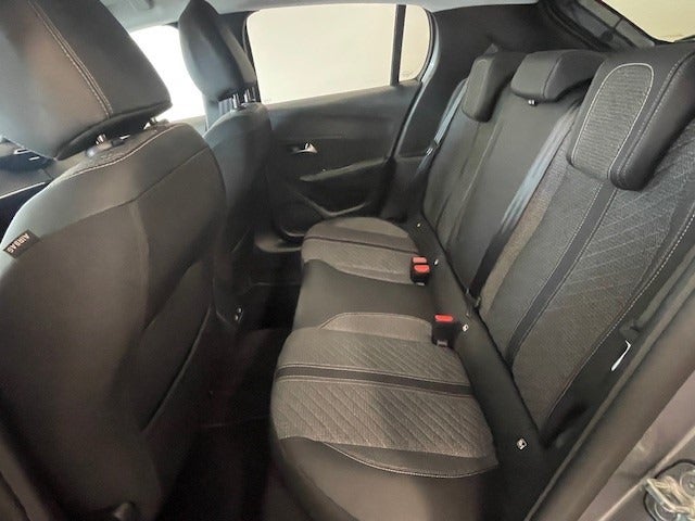 Peugeot e-208 50 Style 5d