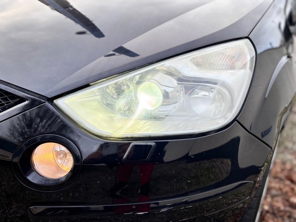 Ford S-MAX 2,5 20V Turbo Titanium 5d