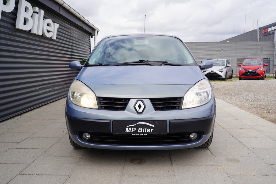 Renault Grand Scenic I 2,0 Authentique 5d