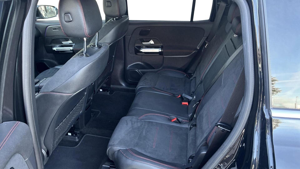 Mercedes EQB250 AMG Line 5d