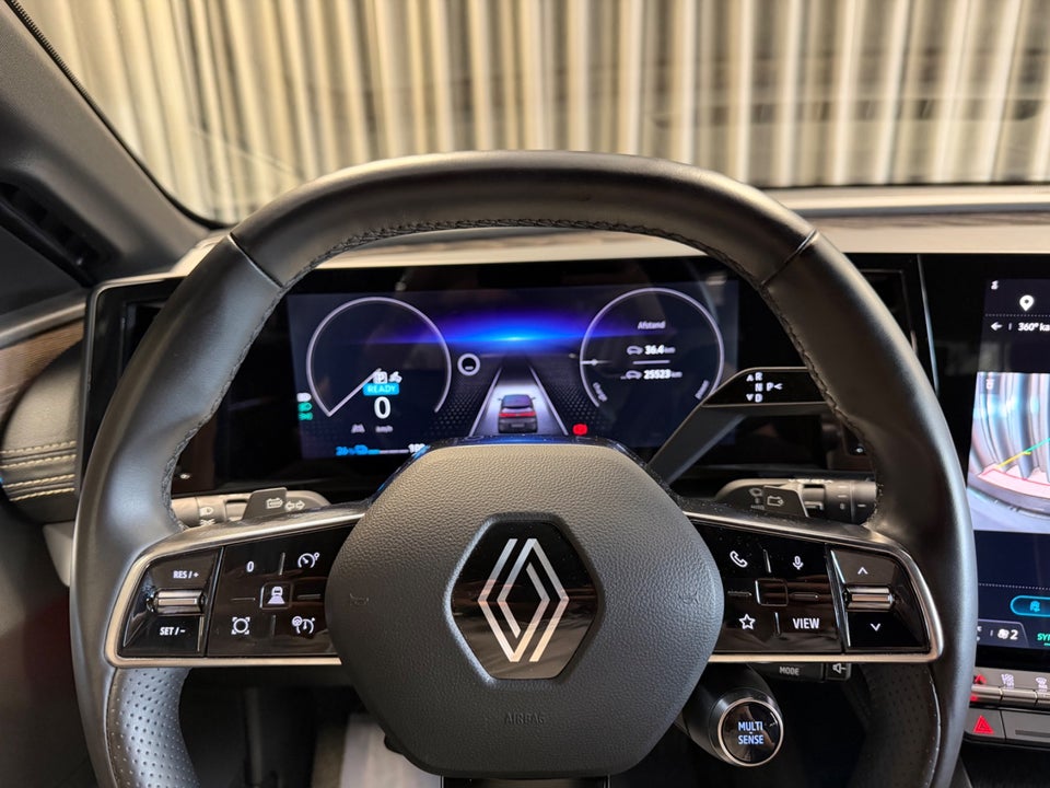 Renault Megane E-Tech 60 Iconic 5d