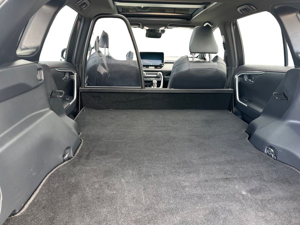 Toyota RAV4 2,5 Plug-in Hybrid H3 Style AWD-i Van 5d