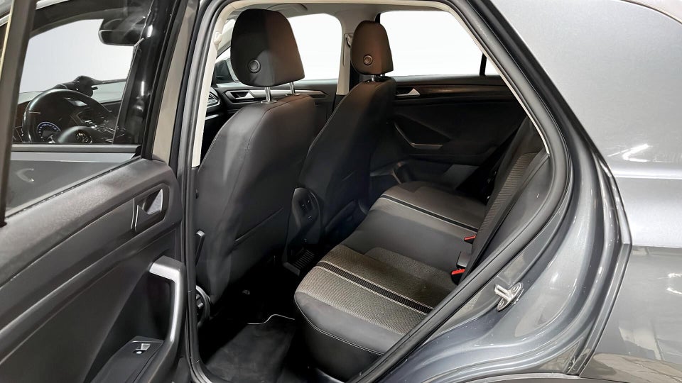 VW T-Roc 1,0 TSi 115 Style 5d