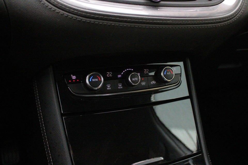 Opel Grandland X 1,6 Hybrid4 Ultimate aut. 5d