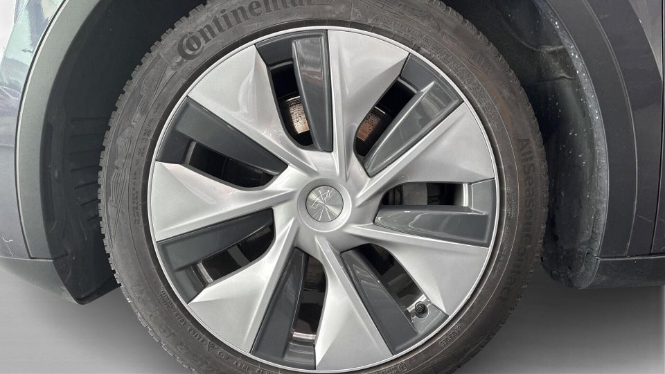 Tesla Model Y RWD 5d