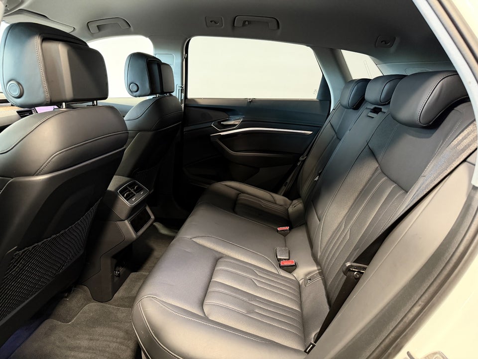 Audi e-tron 55 S-line quattro 5d