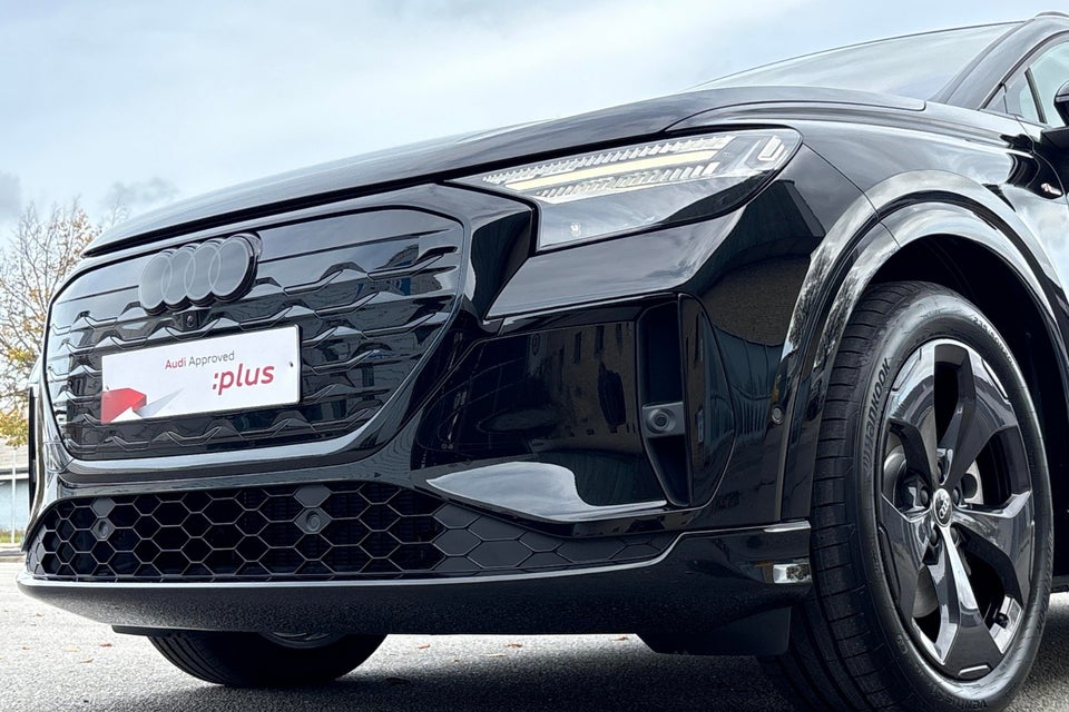Audi Q4 e-tron performance quattro 5d