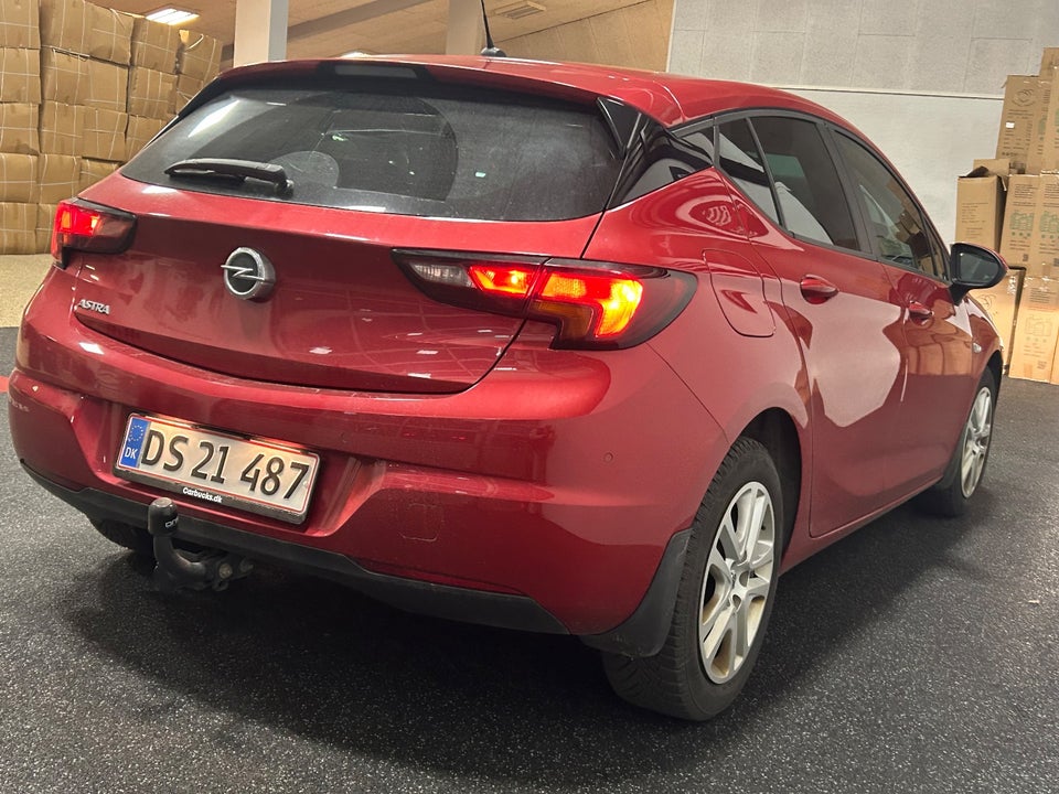 Opel Astra 1,5 D 105 Elegance 5d