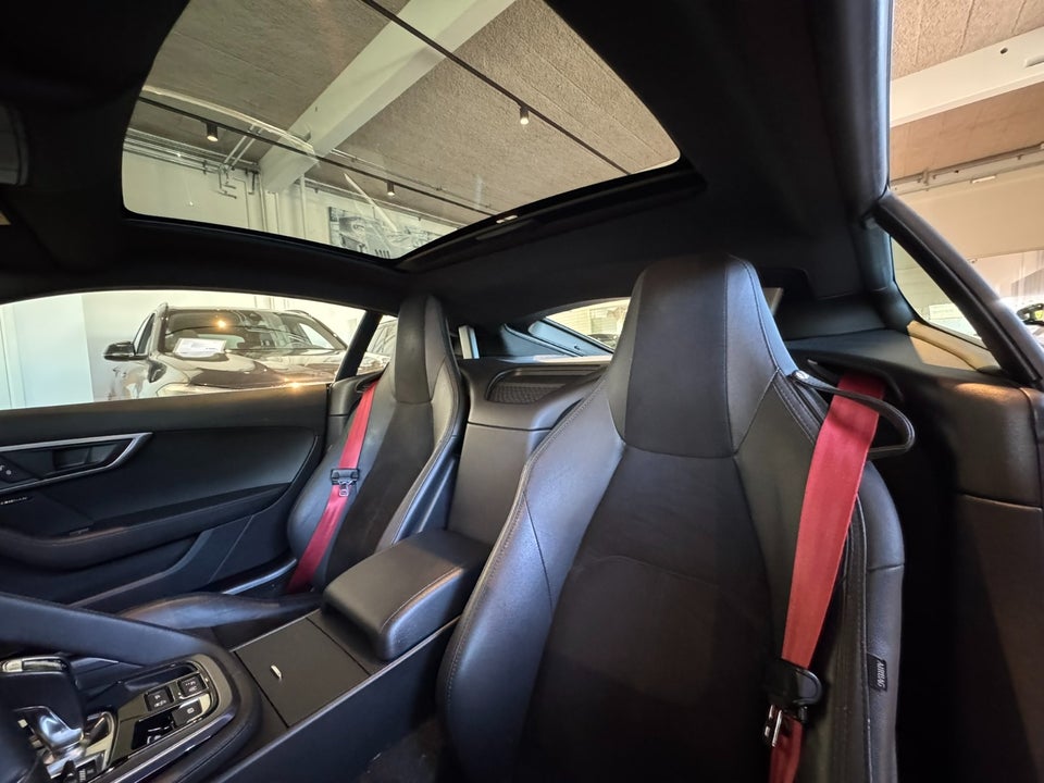 Jaguar F-Type 2,0 P300 Coupé aut. 2d