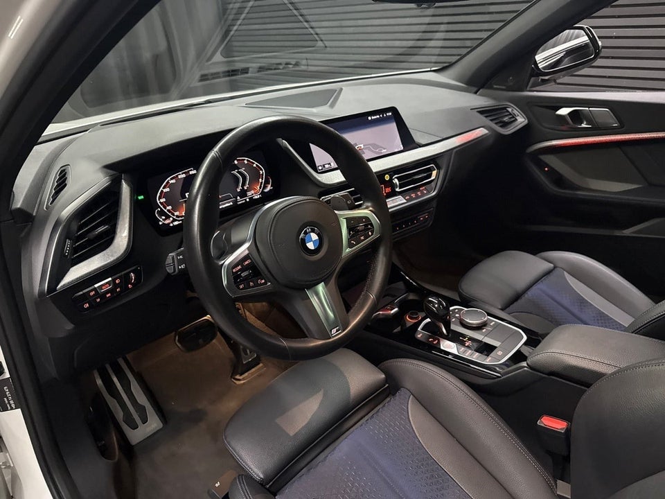 BMW M135i 2,0 Connected xDrive aut. 5d