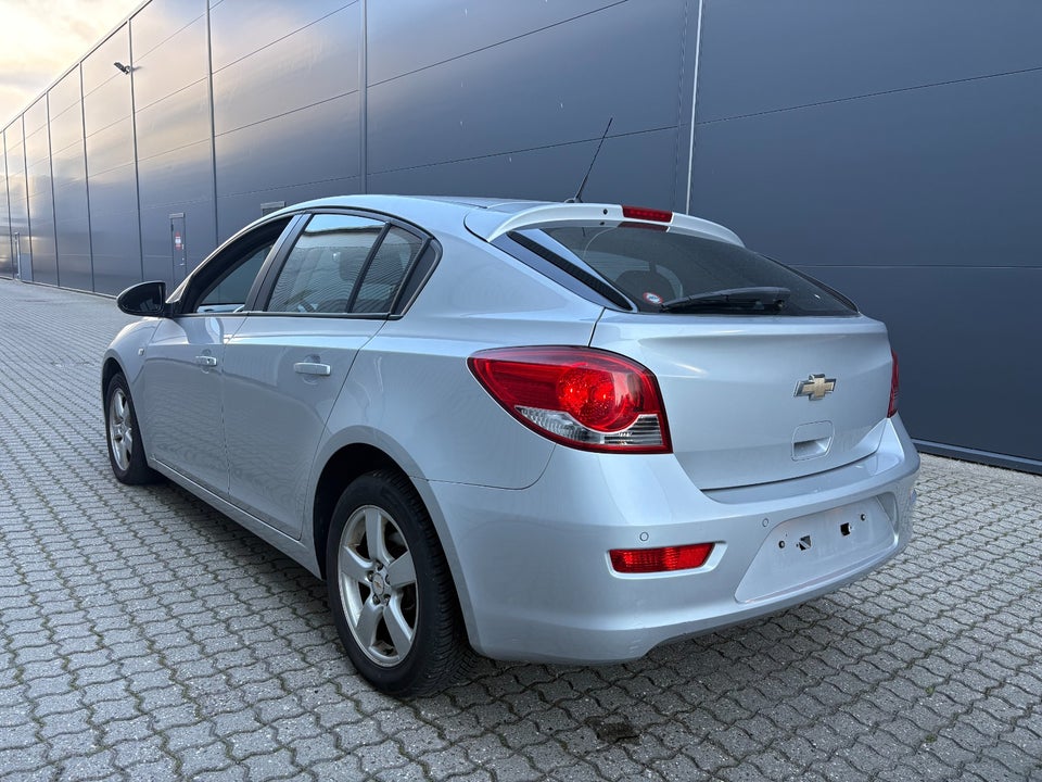 Chevrolet Cruze 1,8 LT 5d