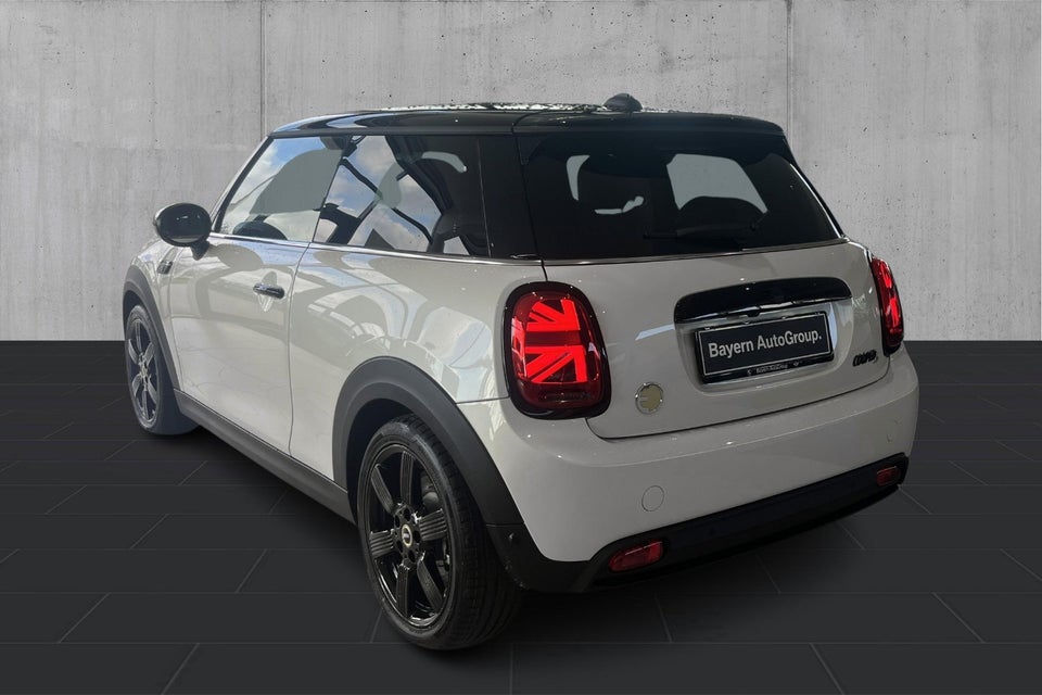 MINI Cooper SE Classic Trim 3d