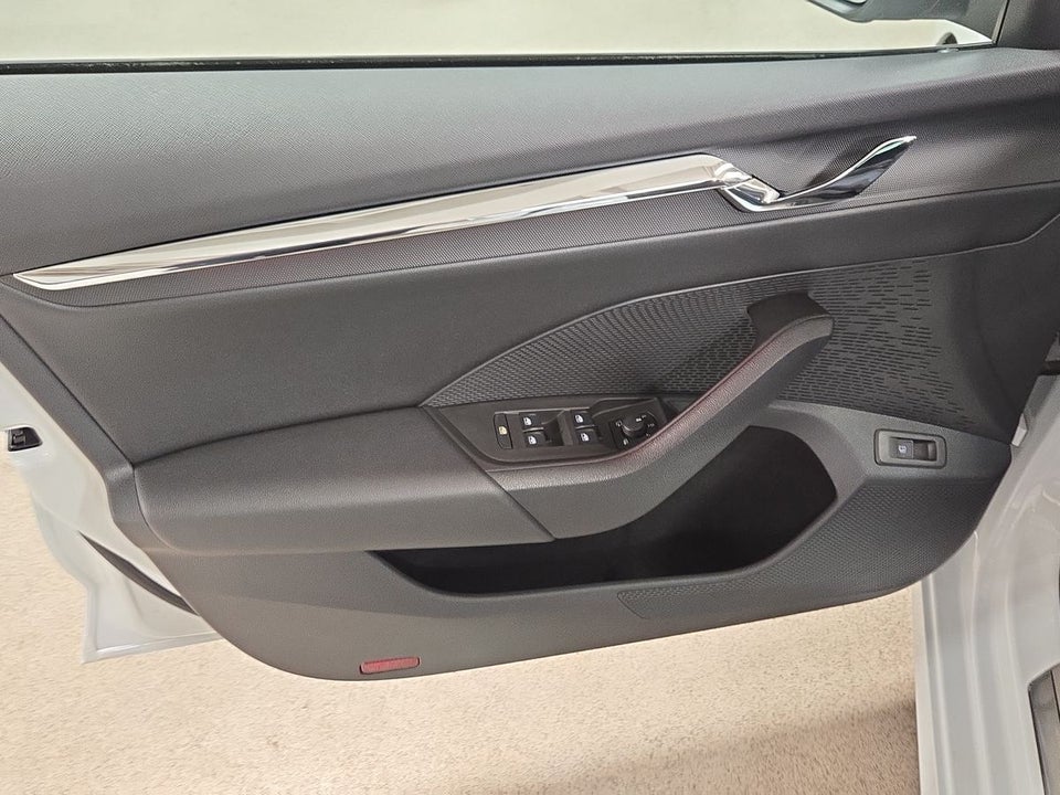 Skoda Octavia 1,4 TSi iV Plus DSG 5d