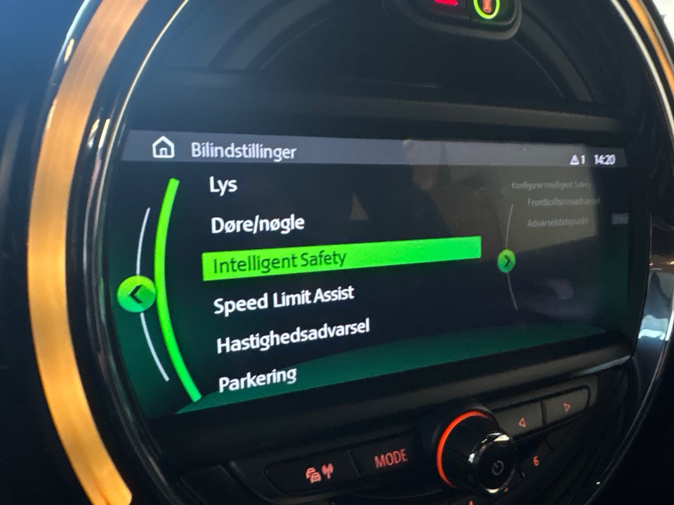 MINI Cooper SE Experience 3d