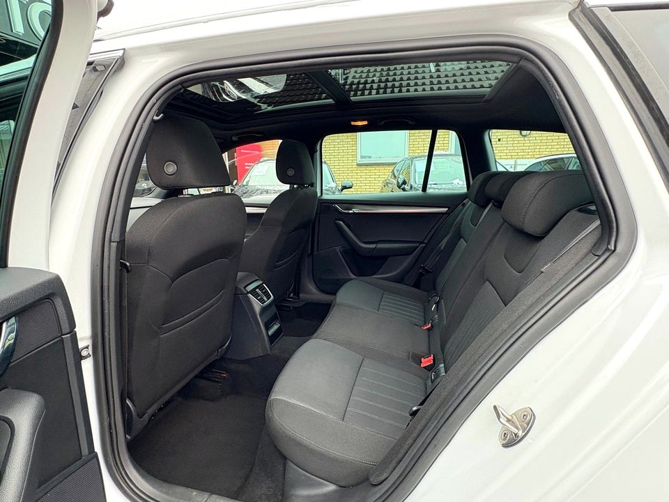 Skoda Octavia 2,0 TDi 150 Style Combi DSG 5d