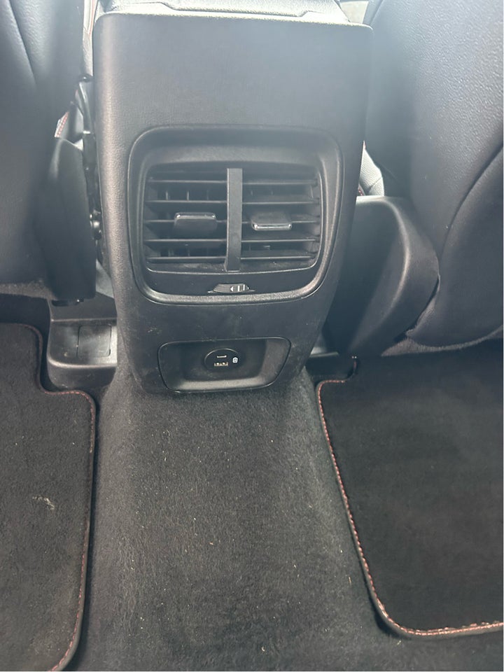 Ford Kuga 2,5 PHEV ST-Line X CVT 5d