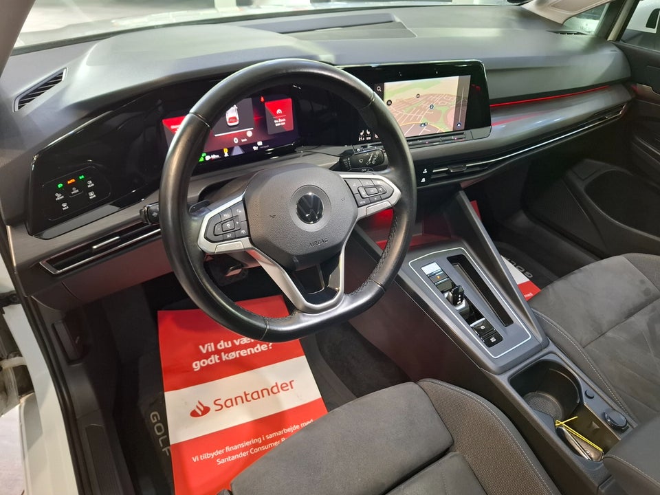 VW Golf VIII 1,4 eHybrid DSG 5d