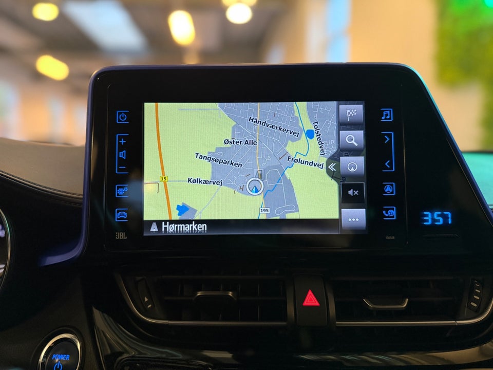 Toyota C-HR 1,8 Hybrid Premium Selected CVT 5d